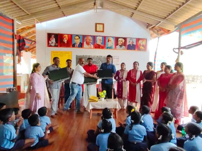 dff766a2-df56-4bc0-896f-79b9f7b921d2