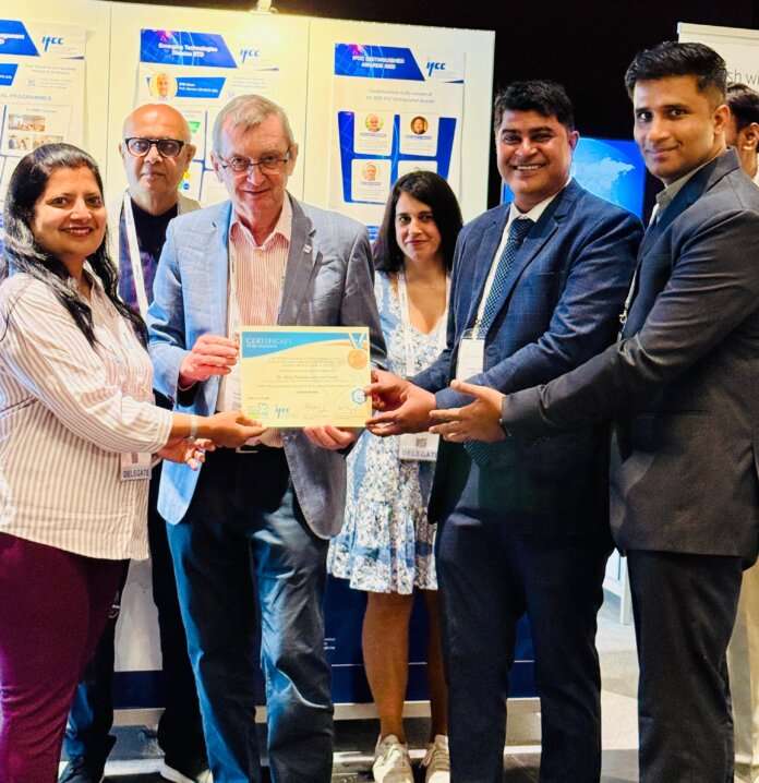 64b733b5-72e7-4da1-b2ff-306f94c36830