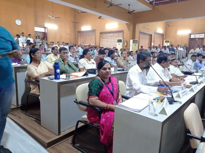 2f8feaa0-9c7b-40fc-8b77-b971f2dd790b