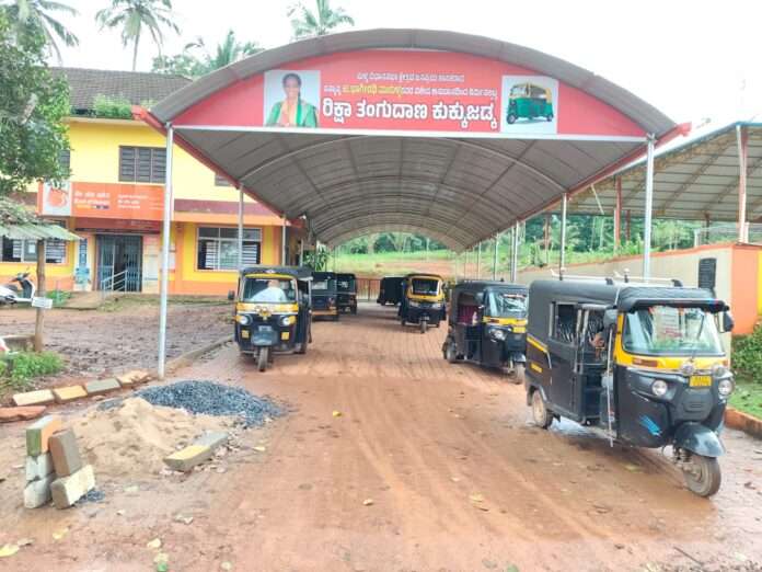 5a64abf5-9a37-41e3-b571-16ea81f8f7c3