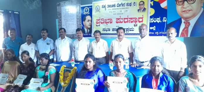 edc79015-2e4b-4f46-ab8e-a060da1dba3d