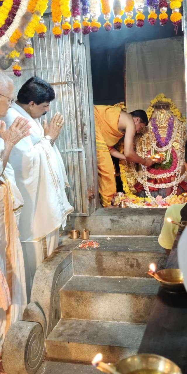 a04a6c38-6ea6-46bf-857b-7cf19e44d6cb