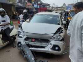 ಹಿಂದಿನಿಂದ ಲಾರಿಗೆ ಡಿಕ್ಕಿ ಹೊಡೆದ ಕಾರು
