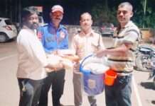 ಸುಳ್ಯ ಶ್ರೀಹರಿ ಕಾಂಪ್ಲೆಕ್ಸ್ ನ ಸೆಕ್ಯೂರಿಟಿ ಅಶೋಕರವರಿಗೆ ಕಿಟ್ ವಿತರಣೆ